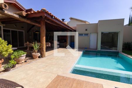 Casa de condomínio para alugar com 412m², 5 quartos e 4 vagasPiscina