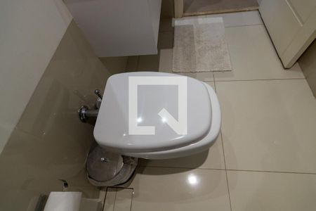 Casa de condomínio para alugar com 412m², 5 quartos e 4 vagasBanheiro da Suíte 1