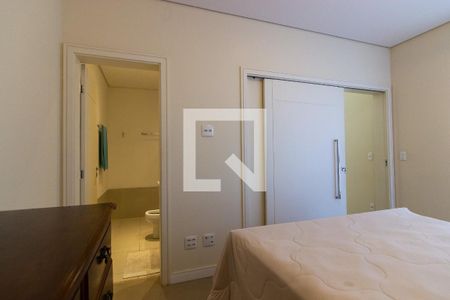 Casa de condomínio para alugar com 412m², 5 quartos e 4 vagasSuíte 1