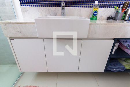 Casa de condomínio para alugar com 412m², 5 quartos e 4 vagasBanheiro da Suíte 3