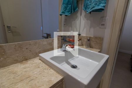 Casa de condomínio para alugar com 412m², 5 quartos e 4 vagasBanheiro da Suíte 1