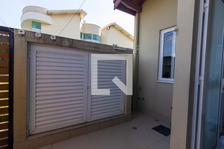 Casa de condomínio para alugar com 412m², 5 quartos e 4 vagasEntrada de serviço