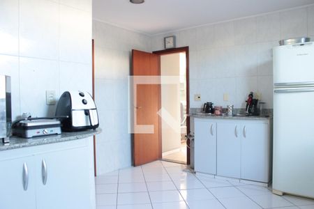 Casa à venda com 231m², 3 quartos e 2 vagasCozinha