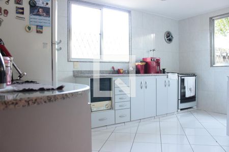 Casa à venda com 231m², 3 quartos e 2 vagasCozinha