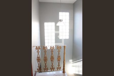 Casa à venda com 231m², 3 quartos e 2 vagasdetalhe escada