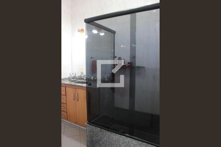 Casa à venda com 231m², 3 quartos e 2 vagasBanheiro da suíte