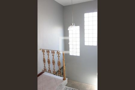 Casa à venda com 231m², 3 quartos e 2 vagasdetalhe escada