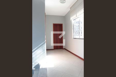 Casa à venda com 231m², 3 quartos e 2 vagasCorredor segundo andar