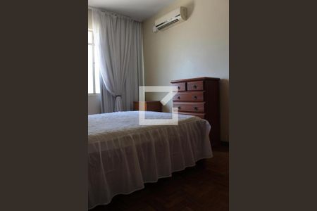 Casa à venda com 231m², 3 quartos e 2 vagasQuarto 2