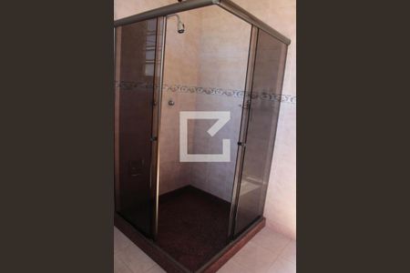 Casa à venda com 231m², 3 quartos e 2 vagasBanheiro Social