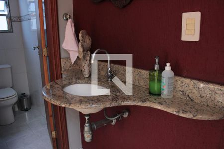 Casa à venda com 231m², 3 quartos e 2 vagasLavabo