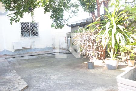 Casa à venda com 231m², 3 quartos e 2 vagasQuintal