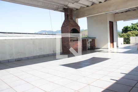 Casa à venda com 231m², 3 quartos e 2 vagasTerraço