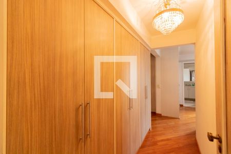 Apartamento à venda com 430m², 4 quartos e 4 vagasSuíte 3