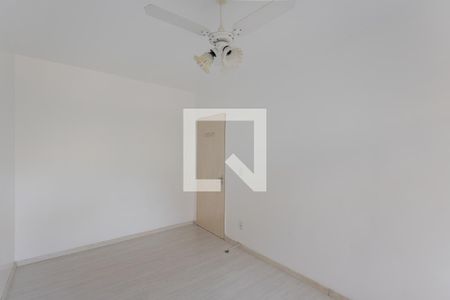 Quarto 2 de apartamento para alugar com 2 quartos, 70m² em Jardim Itu Sabará, Porto Alegre