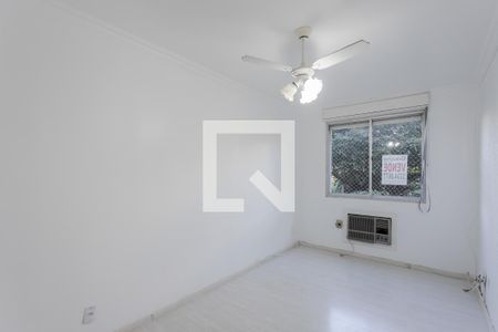 Sala de apartamento para alugar com 2 quartos, 70m² em Jardim Itu Sabará, Porto Alegre