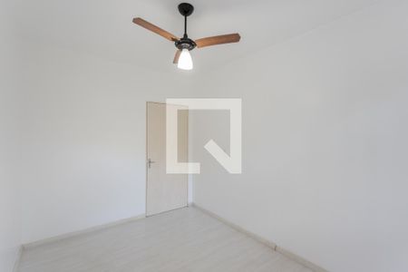 Quarto 1 de apartamento para alugar com 2 quartos, 70m² em Jardim Itu Sabará, Porto Alegre