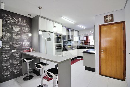 Casa à venda com 286m², 3 quartos e 4 vagasCozinha