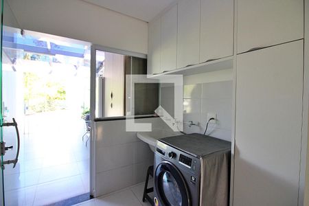 Casa à venda com 286m², 3 quartos e 4 vagasLavanderia