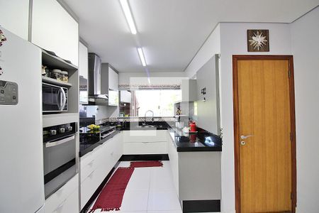 Casa à venda com 286m², 3 quartos e 4 vagasCozinha