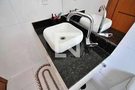 Casa à venda com 286m², 3 quartos e 4 vagasBanheiro do Quarto 2 - Suíte