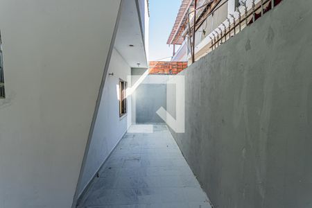 Casa para alugar com 50m², 2 quartos e 2 vagasQuintal