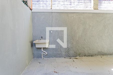 Casa para alugar com 50m², 2 quartos e 2 vagasÁrea de serviço e quintal