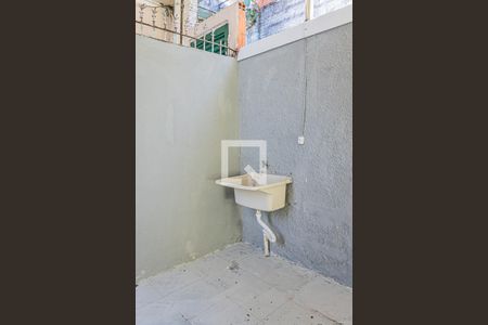 Casa para alugar com 50m², 2 quartos e 2 vagasÁrea de serviço e quintal