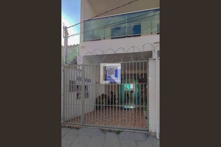 Casa à venda com 80m², 3 quartos e 1 vaga Casa à venda com 80m², 3 quartos e 1 vagaFachada