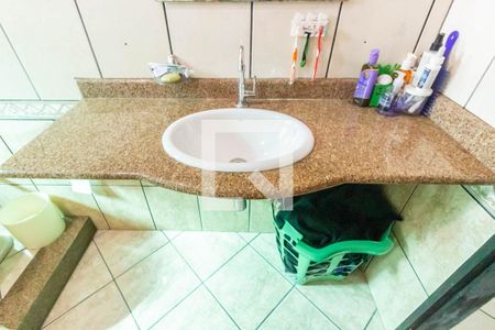 Casa à venda com 210m², 3 quartos e sem vagaBanheiro 2