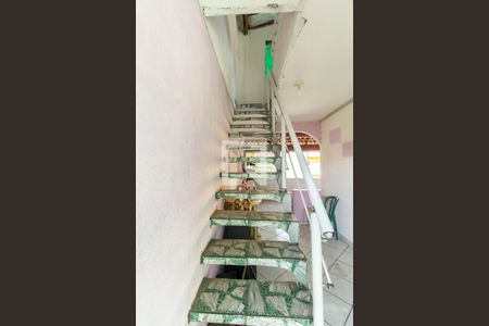 Casa à venda com 210m², 3 quartos e sem vagaEscada