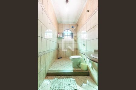 Casa à venda com 210m², 3 quartos e sem vagaBanheiro 2