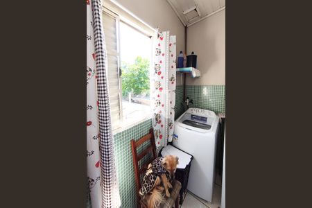 Casa à venda com 160m², 4 quartos e 1 vagaCozinha e Área de Serviço  2º piso 