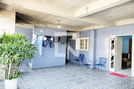 Casa à venda com 160m², 4 quartos e 1 vagaGaragem com churrasqueira 