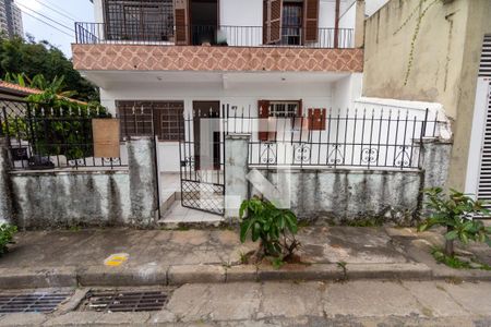Casa para alugar com 50m², 1 quarto e 2 vagasFachada