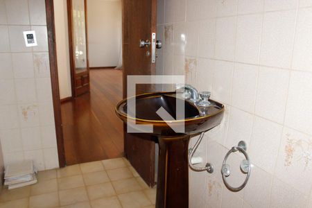 Casa para alugar com 361m², 5 quartos e 3 vagasLavabo