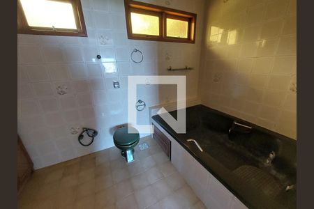 Casa para alugar com 361m², 5 quartos e 3 vagasBanheiro da Suite 1