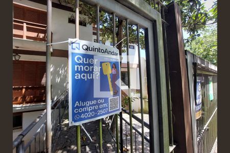 Casa para alugar com 361m², 5 quartos e 3 vagasPlaca instalada no portão