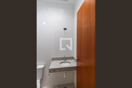 Casa à venda com 120m², 3 quartos e 2 vagasBanheiro da Suíte