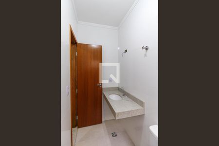 Casa à venda com 120m², 3 quartos e 2 vagasBanheiro