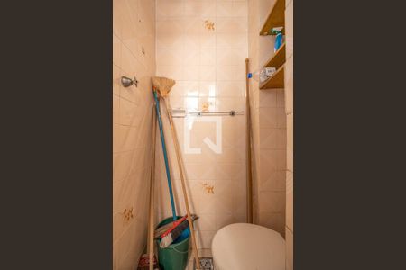 Apartamento à venda com 69m², 2 quartos e sem vagaBanheiro de Serviço