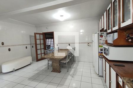 Casa à venda com 284m², 3 quartos e 5 vagasCozinha