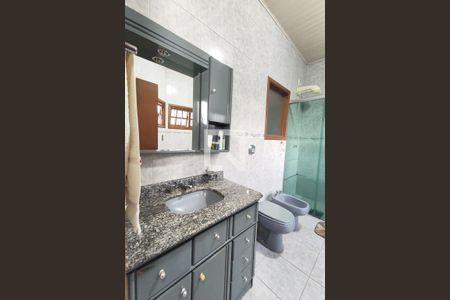 Casa à venda com 284m², 3 quartos e 5 vagasBanheiro da Suíte 1