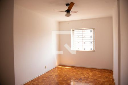 Apartamento para alugar com 141m², 3 quartos e 1 vagaquarto 2