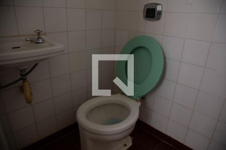 Apartamento para alugar com 141m², 3 quartos e 1 vagaBanheiro da área de serviço