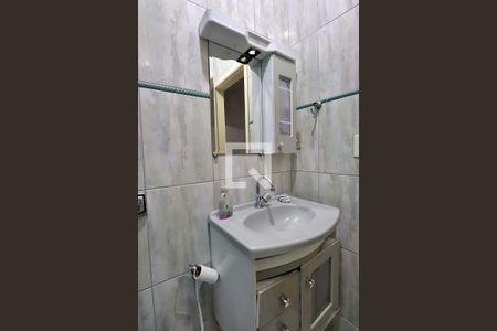 Casa à venda com 125m², 3 quartos e 2 vagasBanheiro Social