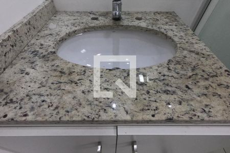 Apartamento para alugar com 66m², 2 quartos e 2 vagas Apartamento para alugar com 66m², 2 quartos e 2 vagasBanheiro da Suíte