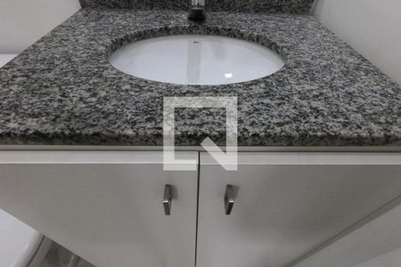 Apartamento para alugar com 66m², 2 quartos e 2 vagas Apartamento para alugar com 66m², 2 quartos e 2 vagasBanheiro