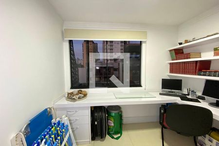 Apartamento à venda com 110m², 3 quartos e sem vagaEscritório