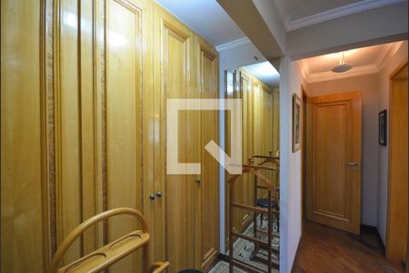 Apartamento à venda com 270m², 3 quartos e 4 vagasCloset Quarto 2